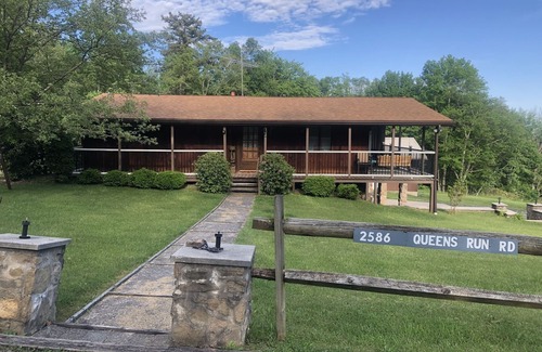 Lock Haven Cabine | Nature’s Best cabin1 hr. to PSU. Great view. Perfect for outdoorsman. Sleeps 8
