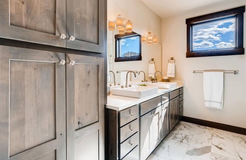Silverthorne Maison | Natures Nest- Luxury Mountain Home