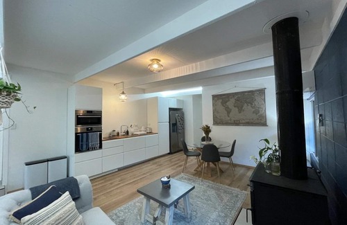Kiels Mountain Appartement | Natures Nook - Central Sunshine Coast