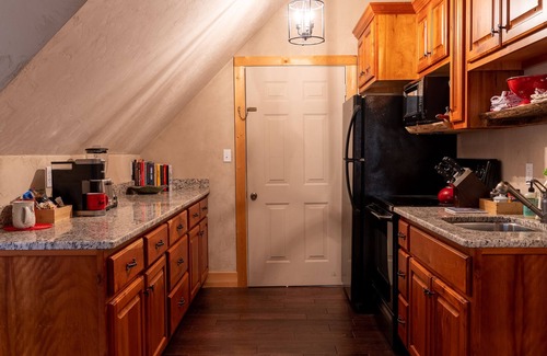 Cedar Hill Maison | Natureview Hideaway Deluxe Apt in Cashiers