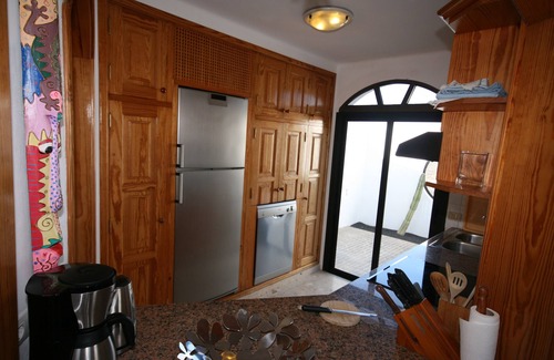 Charco del Palo Villa | Vacances de rêve naturiste, en 1-famille.- Bungalow confort avec piscine privée pour 2-6 personnes.