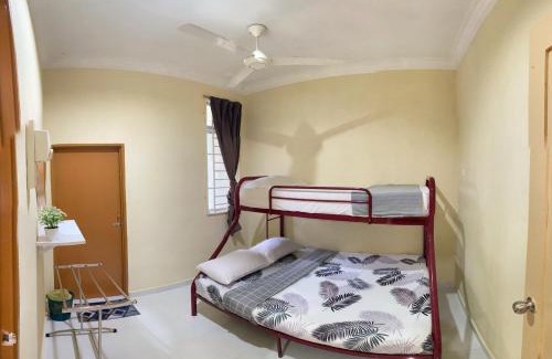 Machang Maison | Naufa Homestay 2 3R3B Machang