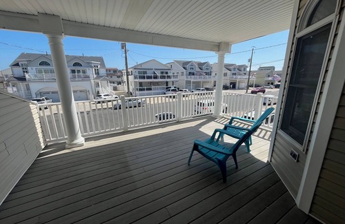 Sea Isle City Maison | Nautical SIC haven: 4BR + Bonus Room in the Heart of SIC