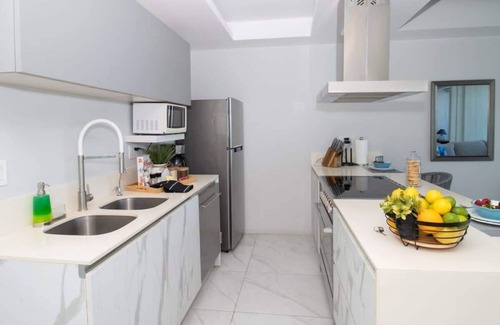 Isla Iguana Appartement | Nautico Condo, Nice Marina View, Rooftop Pool, Gym