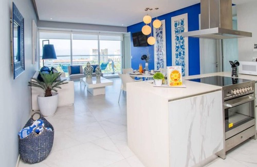 Isla Iguana Appartement | Nautico Marina View Condo, 2 Pools, Rooftop, Gym