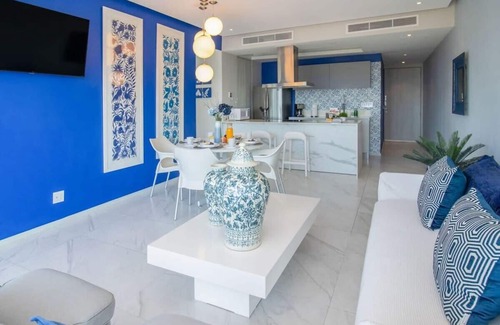 Isla Iguana Appartement | Nautico Marina View Condo, 2 Pools, Rooftop, Gym