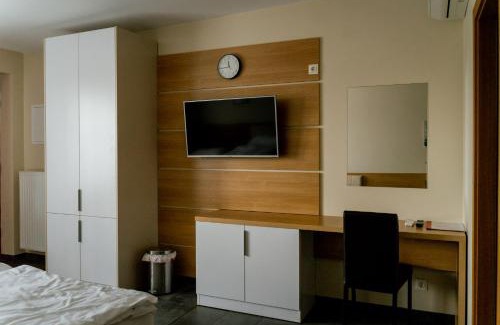 Wiener Neustadt Appartement | Nava Motel & Storage
