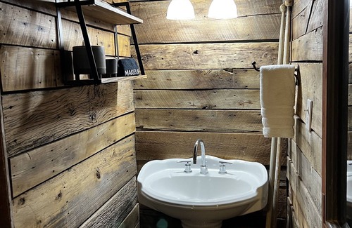 Round Top Maison | Navajo at The 303