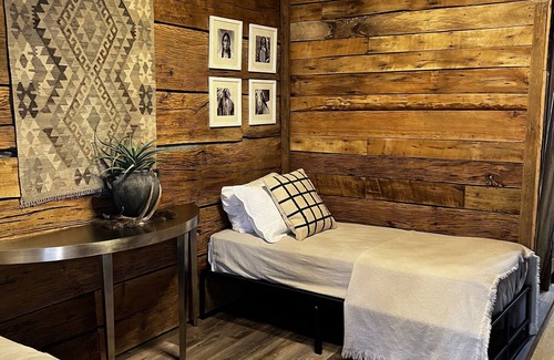 Round Top Maison | Navajo at The 303