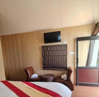 Kanatal Hôtel | Navira Hills Kanatal