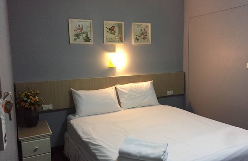 Talat Yai Maison | Nawaporn Place Guesthouse