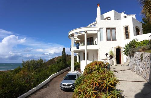 Bowentown Appartement | Naxos - Med style castle, ocean views from every room!