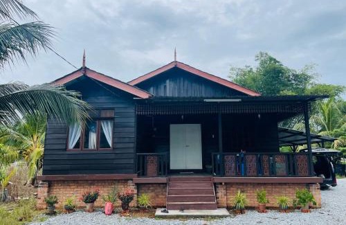 Muar District Maison | NAZIRIN HOMESTAY D’VILLAGE MUAR BATU PAHAT