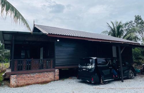 Muar District Maison | NAZIRIN HOMESTAY D’VILLAGE MUAR BATU PAHAT