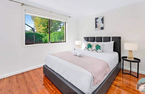 Baulkham Hills Maison | NBAU025 · Aircabin | Baulkham Hills | Comfy | 4 Beds House