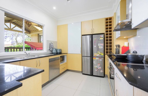 Baulkham Hills Maison | nBaulkham HIlls near Woolworths 4Br with big yard