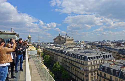 9th Arrondissement Appartement | Une chambre près de l'Opéra Garnier Galeries Lafayettes Madeleine Montmartre Pigalle