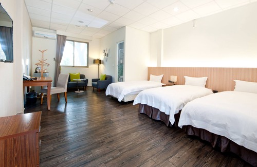 Puli Lit Et Petit-Déjeuner | NCNU Campus Inn