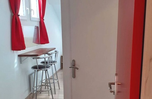 Razac-sur-l'Isle Appartement | (N°08) Studio climatisé neuf avec parking privé gratuit