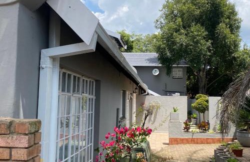Emalahleni Maison | Ndzuti Guest House