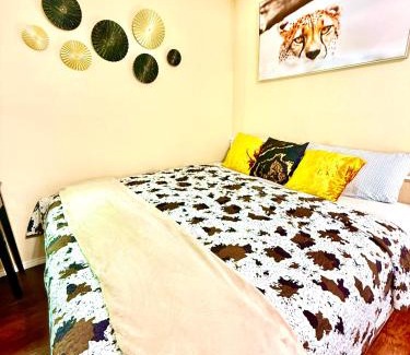West Arlington Maison | Near AT&T Stadium, UTA, Globe Life, Six Flags, DFW Airport, American Airlines Center with Games and Crib