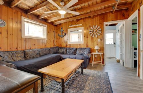 York Beach Maison | Near Beach and Downtown York Cottage with Yard!