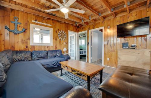 York Beach Maison | Near Beach and Downtown York Cottage with Yard!