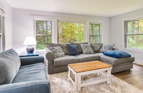 Wells Maison | Near Beach Coastal Maine Getaway with Yard
