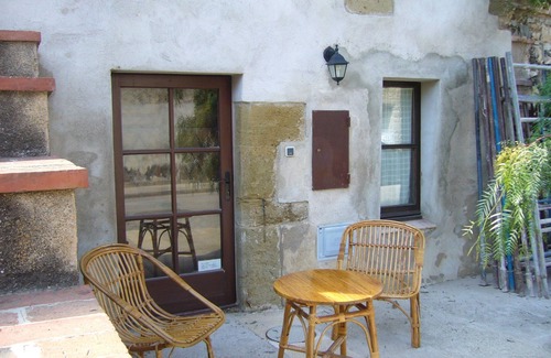 Cruilles Maison | Près des plages. Maison en pierre élégante dans un village médiéval