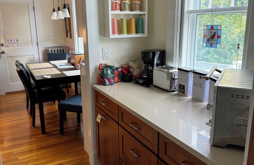 Malden Appartement | Près de Boston Historic deux chambres à coucher avec des équipements modernes