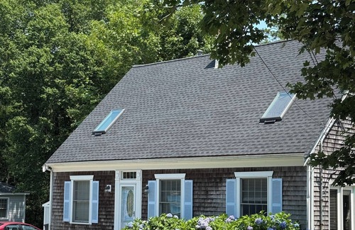 West Falmouth Maison | Near Chapoquoit & Old Silver! Walk to Beach, Bike Path, Market, Ice Cream, Cafe