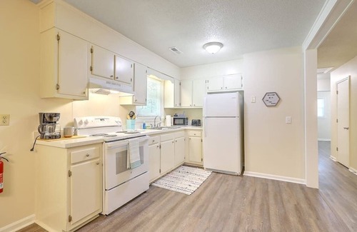 Goose Creek Maison | Near Charleston 3 Bed w/Fenced Yard Near Beach!