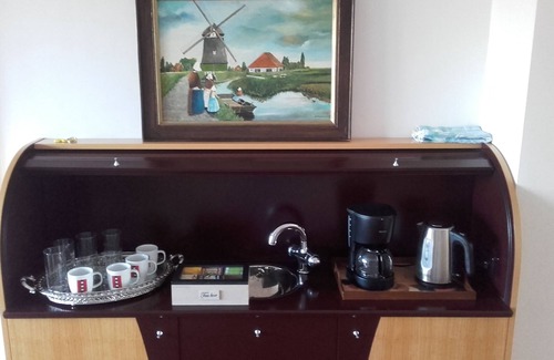 Middenmeer Appartement | Near City Centre with your own bathroom and toilet, spaceous and comfortable