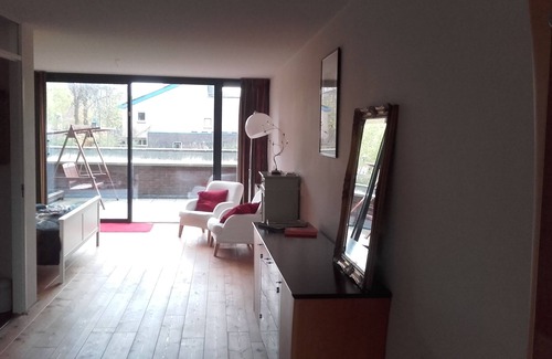 Middenmeer Appartement | Near City Centre with your own bathroom and toilet, spaceous and comfortable