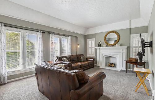 Shaker Heights Appartement | Near CLE Clinic UH & Case Western