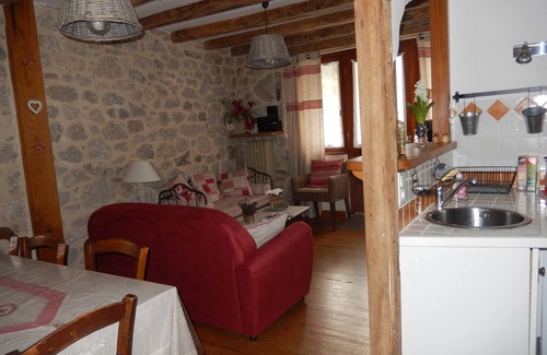 Espeyrac Maison | A proximité de CONQUES ET D'ESTAING Gîte les hirondelles