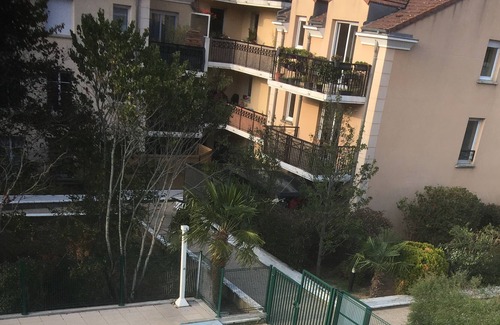 Bussy-Saint-Georges Appartement | Near DISNEYLAND. Your location to enjoy holidays.