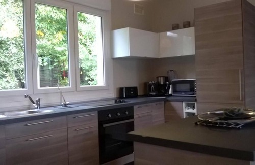 Pommeuse Maison | Proche DISNEYLAND, dans un écrin de verdure, agréable maison lumineuse