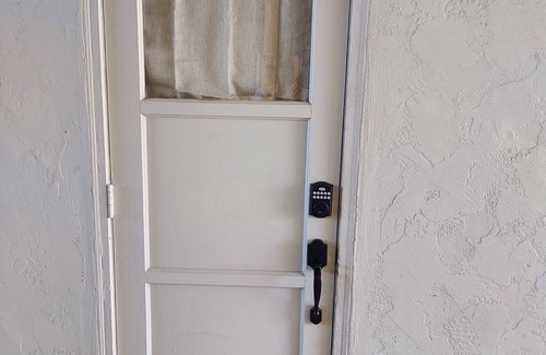 Ridgeview - Webster Maison | Near downtown. Building with AC and WiFi in cool San Diego