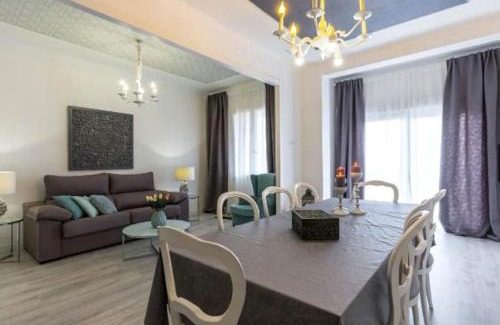 La Maternitat i Sant Ramon Appartement | Near FCB STADIUM UP TO 8 One car free parking