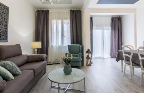 La Maternitat i Sant Ramon Appartement | Near FCB STADIUM UP TO 8 One car free parking