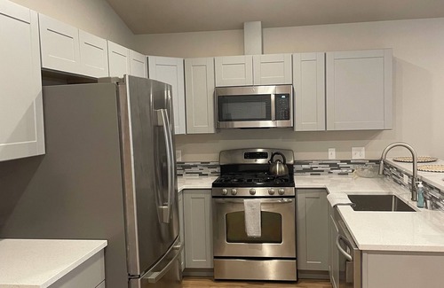 Geneva Appartement | Near Galbraith Mt. and Whatcom Falls. New apartment ready to be enjoyed.