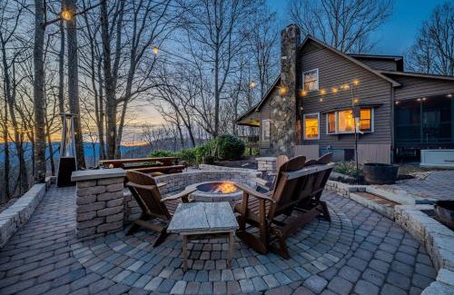 Scaly Mountain Maison | Near Highlands 36-Acre Scaly Mountain Lodge