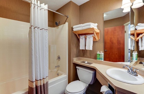 Galena Hôtel | Near Mississippi River, Deluxe 2 Double, Stoney Creek Galena | 2 Units