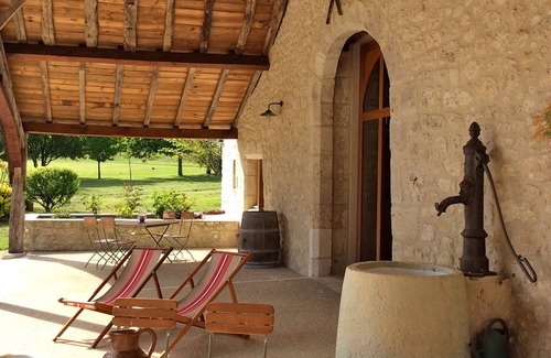 Bouniagues Cottage | Proche Monbazillac gîte de charme parc de 3ha piscine chauffée grange