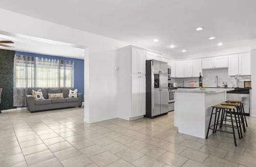 Papago Parkway Maison | Near Old Town Scottsdale,Tempe and ASU. Amazing pool and yard - 3 br - Sleeps 10