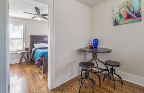 Lincoln Terrace Appartement | Near OU Medical Bricktown an Artist Apartment