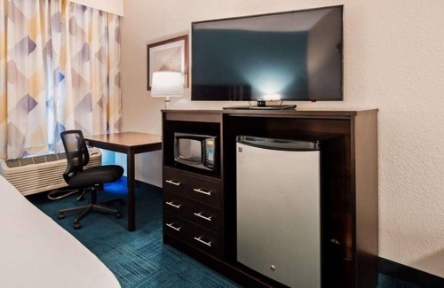 Blaine Maison | Near Outdoor Recreation–Wheeling Park, Oglebay Park Resort, Indoor Pool