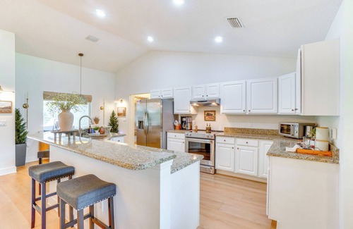 Mount Plymouth Maison | Near Parks & Lakes: Sorrento Home w/Pool & Yard!