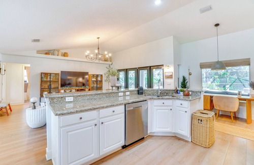 Mount Plymouth Maison | Near Parks & Lakes: Sorrento Home w/Pool & Yard!